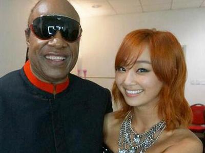 Hyorin SISTAR Ungkap Perasaannya Duet Bersama Stevie Wonder di MAMA 2013